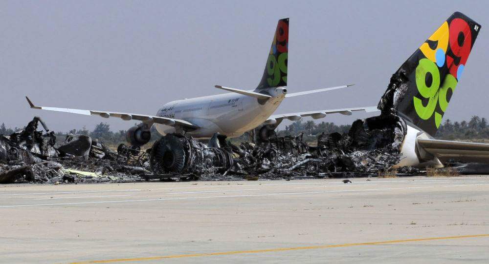 عاحل :20 قتيل اليوم والسلطات الليبية تغلق مطار طرابلس بعد هجوم بالصواريخ