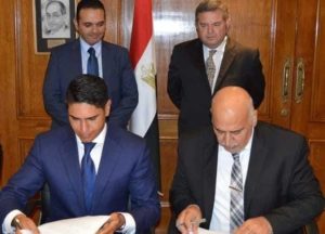 توقيع عقد بيع الخردة الحديدية لشركة الحديد والصلب المصرية التابعه لقطاع الأعمال وبين شركة حديد المصريين.