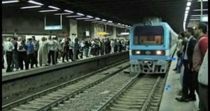 انتحار شاب امام مترو الانفاق بمحطة جامعة القاهرة