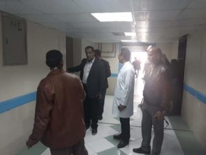دكتور محمود طلحة وكيل وزارة الصحه بشمال سيناء فى زيارة مفاجئه للعيادات الخارجيه .