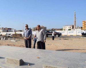 محافظ البحر الأحمر يؤكد على سرعة الانتهاء من تطوير منطقة مقابر الشهداء بالغردقة