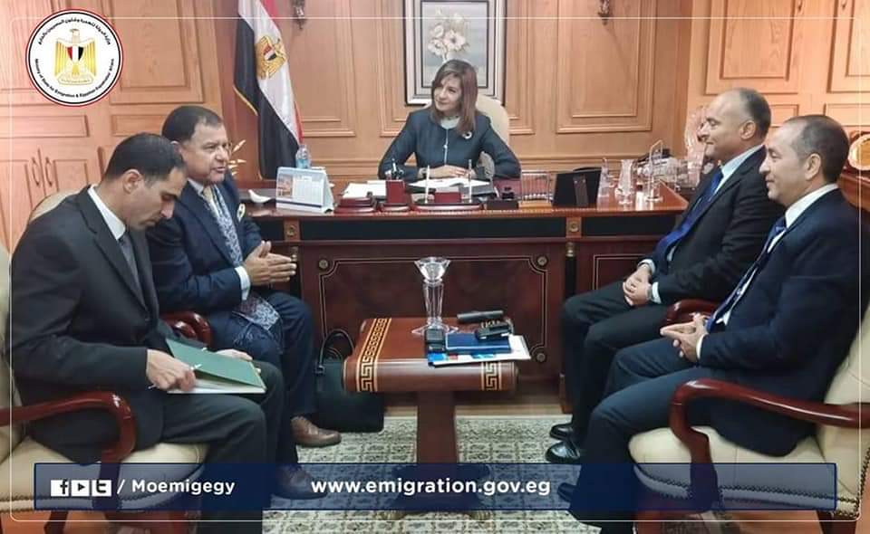 وزيرة الهجرة تستقبل خبيرًا مصريًا في تطوير الملاحة البحرية بحضور ممثلين عن النقل والاستثمار