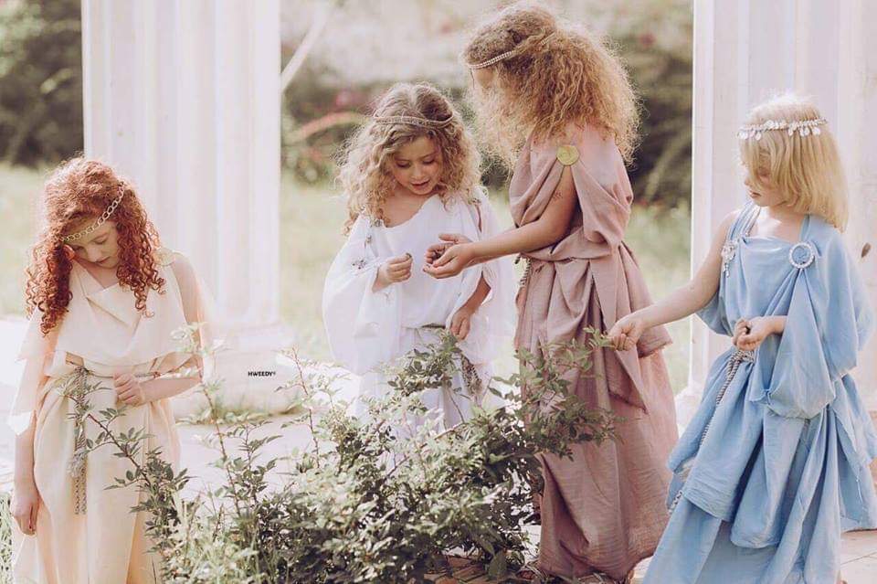 بالصور :سيشن يوناني يعد الينا زمن الفن الجميل