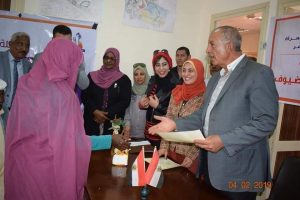 محافظ البحر الأحمر يشارك المجلس القومي للمرأة في توزيع شهادات امان