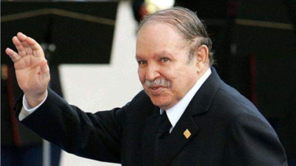 تنحي الرئيس الجزائري عبدالعزيز بوتفليقة عن الحكم.