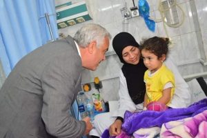 رئيس جامعة المنوفية يتفقد مستشفى منشأة سلطان الجامعى