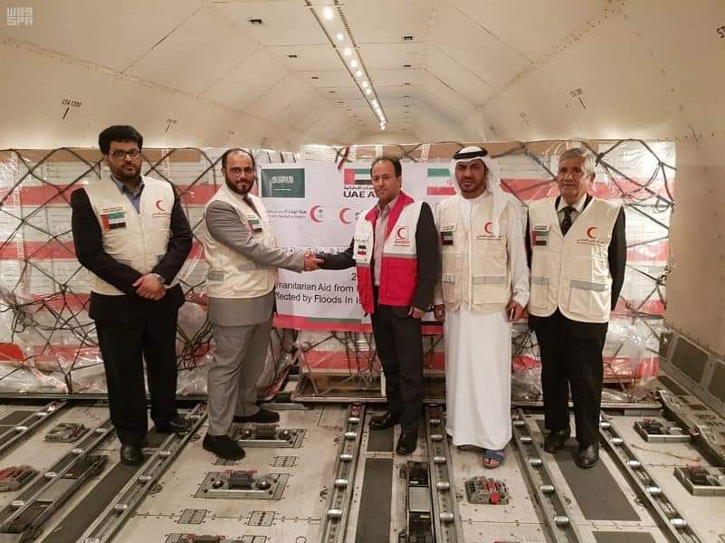 هيئتا الهلال الأحمر السعودي والإماراتي تسيران طائرة إغاثة بمبادرة إنسانية مشتركة إلى إيران