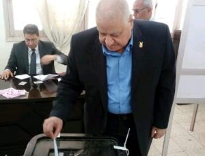 الفريق جلال الهريدي رئيس حزب حماة الوطن أثناء تصويته علي التعديلات الدستورية