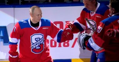 الرئيس الروسى بوتين يشارك فى مباراة هوكى