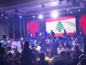 بالصور.. هشام الحاج يتألق صوتًا وحضورًا بين لبنان وأبو ظبي