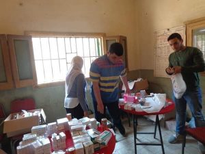 جامعة المنوفية تنظم قافلة طبية متكاملة لتقديم الكشف والعلاج لأهالي قرية ميت الموز