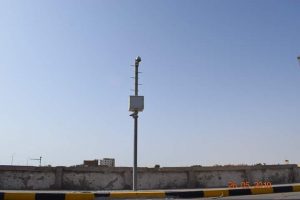عبد الله يتابع اعمال تركيب كاميرات مراقبة بمدينة بالغردقة