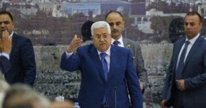 الرئيس الفلسطينى يدين الهجوم الإرهابى فى العريش