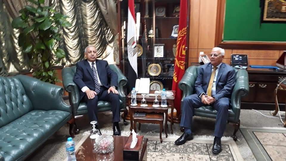 محافظ بورسعيد يستقبل رئيس الاكاديمية العربية للعلوم والتكنولوجيا ويشيد بدور الأكاديمية