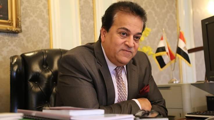 وزير التعليم العالى يشارك فى أعمال لجنة اختيار الفائز بمسابقة إنشاء بيت مصر بباريس