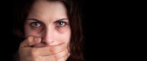 التحرش بالمرأة: تعددت الاشكال والعنف واحدا