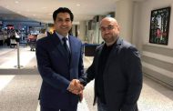 يزبك يستقبل رئيس الاتحاد المصري للميني فوتبول بمطار بيروت