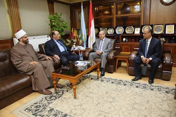 محافظ كفرالشيخ يلتقي برئيس الجمعية المصرية لتنظيم الأسرة