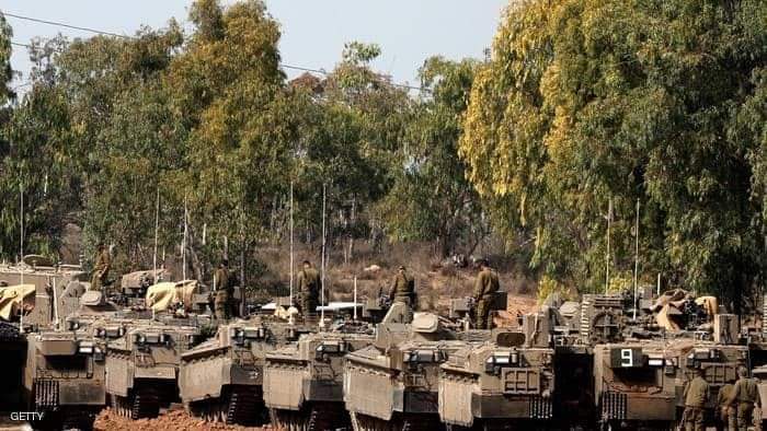 إسرائيل تلوح بـاجتياح غزة ومصر تكثف جهود التهدئة
