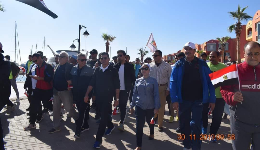 انطلاق ماراثون المشي بمدينة الغردقة بمشاركة 650 طالب وطالبة