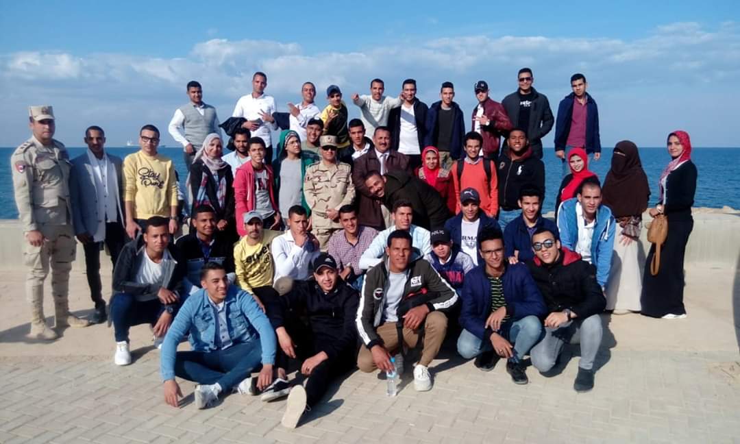 انطلاق فوج طلابي من جامعة المنيا لزيارة المشروعات القومية والتنموية بـ