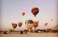انطلاق 30 رحلة بالون طائر تحمل على متنها 600 سائح فى سماء الاقصر