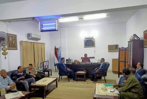العقيد هاني عبد القوي .. رئيس مدينة الشلاتين يستقبل مدير إدارة الشلاتين و برفقته أعضاء القافلة التعليمية