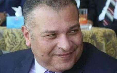 رئيس مجلس مدينة ومركز فرشوط يقوم بالرد علي المواطنين