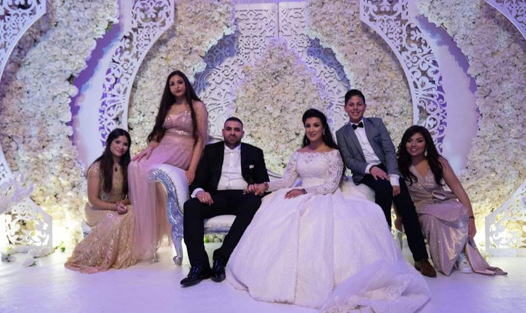 بالصور: شبكة إعلام المرأه العربيه تهنىء رئيسة اتحاد النساء العربيات بهولندا بحفل زفاف ابنها