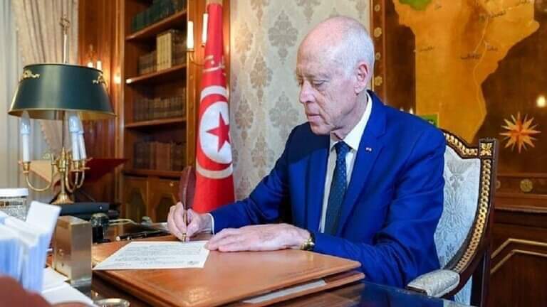 الرئيس التونسي يعين الياس الفخفاخ رئيساً للحكومة