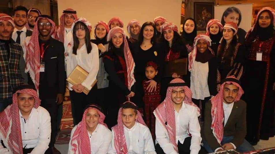 السفيرة صابرين صالح تقيم فاعلية قادرين نٱثر بالاردن وتكرم شباب المبادرة