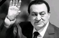 تشييع جثمان الرئيس الأسبق مبارك في جنازة عسكرية