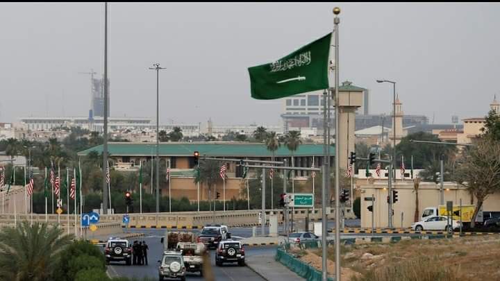 السلطات السعودية تعاقب 16 شخصا تورطوا في جرائم فساد مالي وإداري