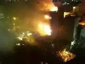 حريق هائل في معرض لتصنيع النجف بشبرا الخيمة.. إصابة 3 واحتراق مبنى 10 أدوار
