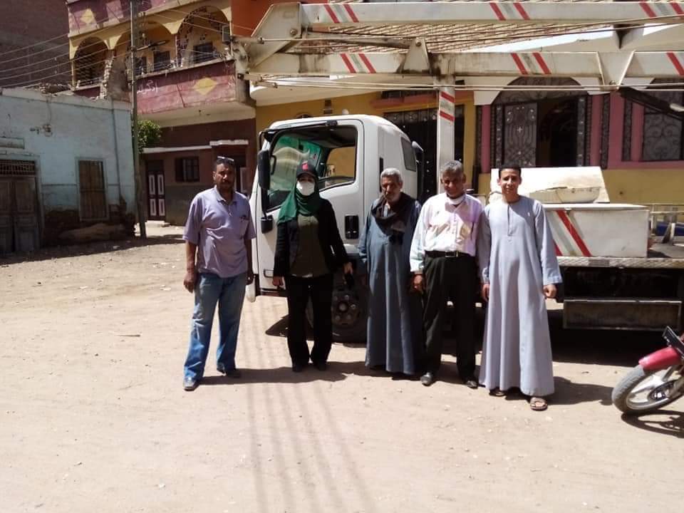 مجلس القرية للغربي بهجورة بنجع حمادي يقوم بضبط واصلاح المرافق لراحة المواطنين