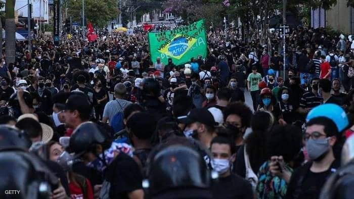 الربيع الأوروبي رغم كورونا.. البرازيل تعج بالتظاهرات