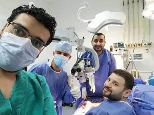 إعادة توصيل اصبع مبتور لمريض بالميكروسكوب الجراحى بمستشفيات جامعة المنوفية