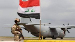 عنصر من الجيش العراقى يداهم كهوفا وأوكارا لداعش بإسناد من التحالف