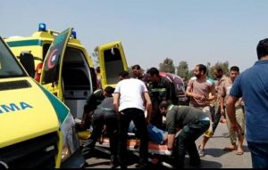 مصرع شخصين وإصابة 14 آخرين في حادث على طريق «سهيل - الشلاتين»