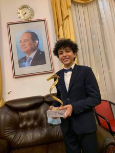 النادي الأوربي الملكي للأمم المتحدة يختار الطفل المصري 