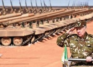 الجزائر تطلق مناورات عسكرية بالذخيرة الحية على الحدود مع المغرب