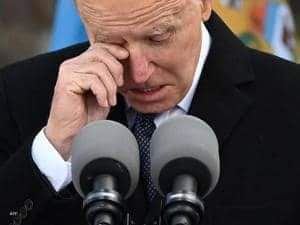 دموع بايدن عشية تنصيبه رئيسا للولايات المتحدة