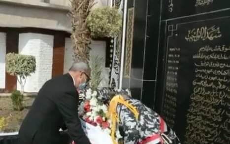 محافظ القليوبية يضع إكليلا من الزهور على قبر الجندى المجهول بمناسبة عيد الشرطة ال ٦٩