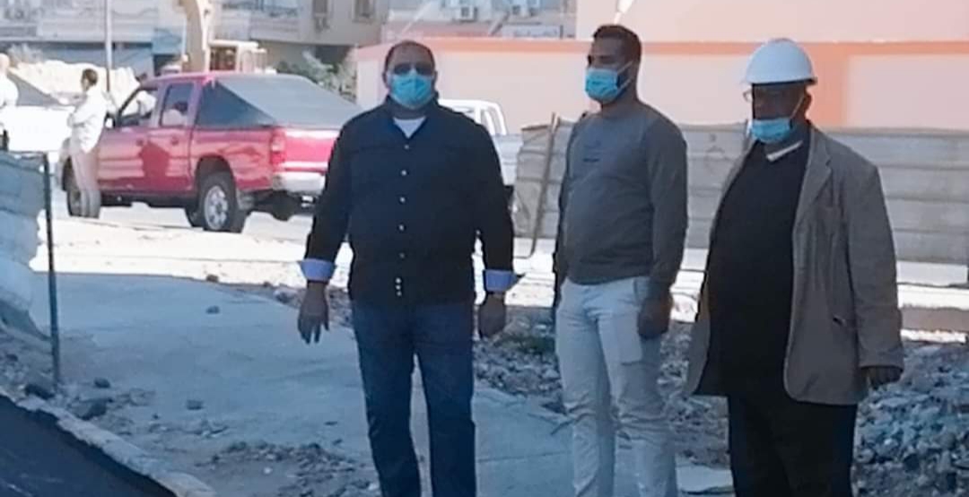 وجدى ... يتفقد أعمال رصف بالمدينة