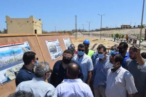 عمرو حنفي.. يتفقد أعمال تطوير الشاطئ العام بالغردقة