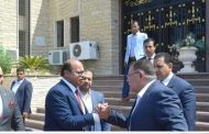 محافظ البحر الأحمر يهنئ مدير الأمن الجديد بتولي مهام منصبه