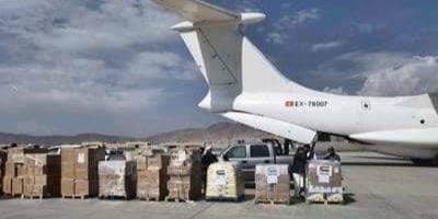 دولة الإمارات أرسلت طائرة تحمل مساعدات طبية وغذائية عاجلة إلى الشعب الأفغاني