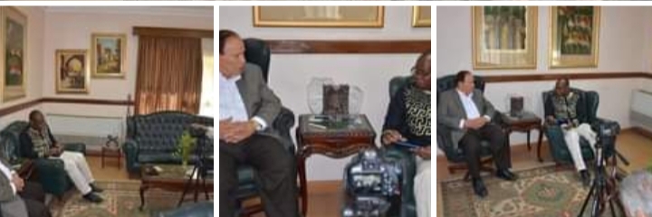 بالصور :تلفزيون أنجولا يجرى حوار مع الدكتور صديق عفيفى