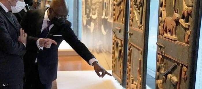 فرنسا اعادت 26 قطعة فنية أثرية من الكنوز الملكية لأبومي التي نهبتها القوات الاستعمارية في القرن التاسع عشر