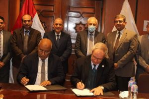 شركة مصر للالومنيوم توقع عقد الخدمات الاستشارية لمشروع إنتاج جنوط الالومنيوم بالشركة